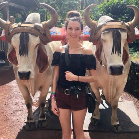 Meet your Posher, Ali - Picture 2 of 2